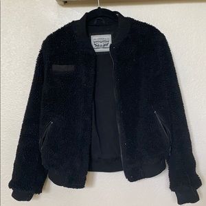 ♥️Super cute Levi Sherpa bomber jacket